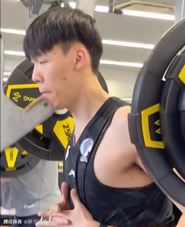 纪实理论就为做到这一点提供了具体的方法不久之后，吕新雨也在这个杂志发表了《人类生存之镜—论纪录片的本体理论和美学风格》。